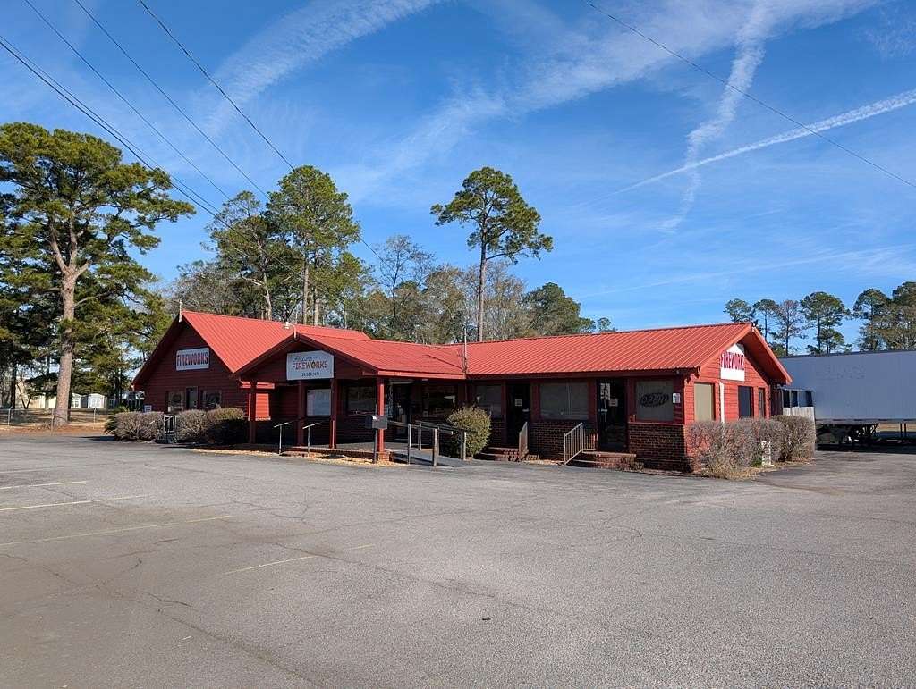1.6 Acres of Improved Commercial Land for Sale in Moultrie, Georgia