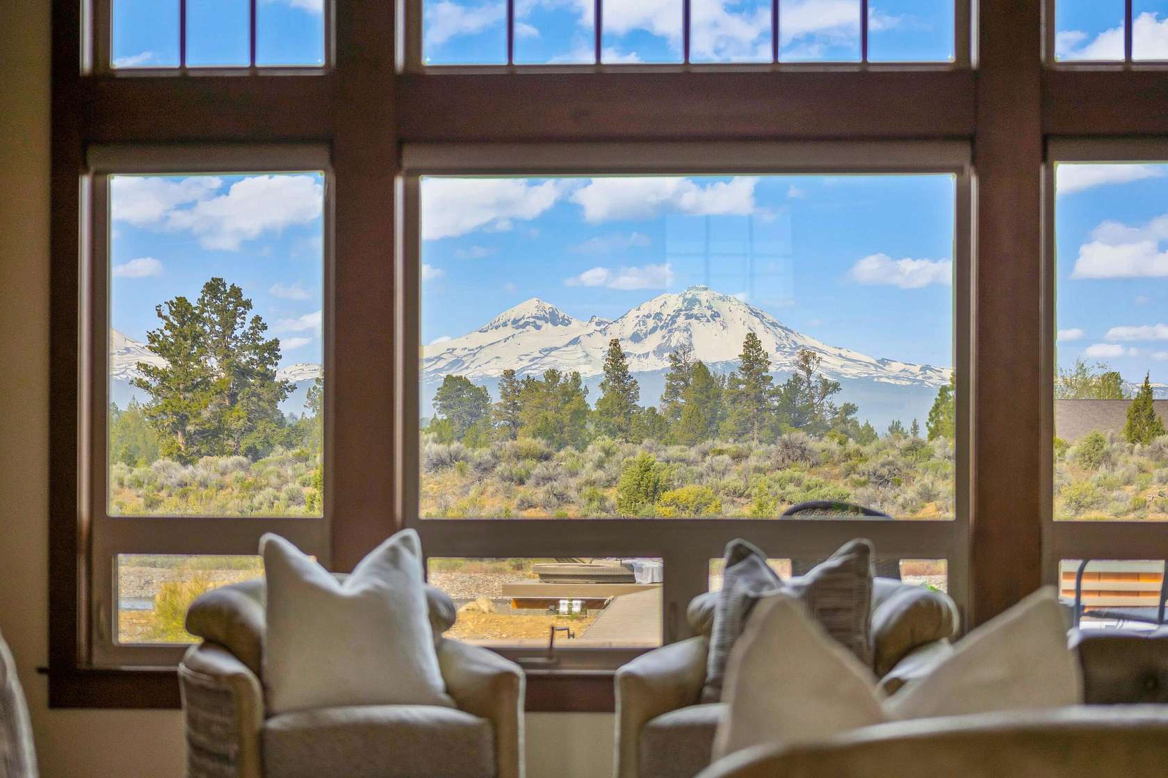 25 Acres of Land with Home for Sale in Bend, Oregon