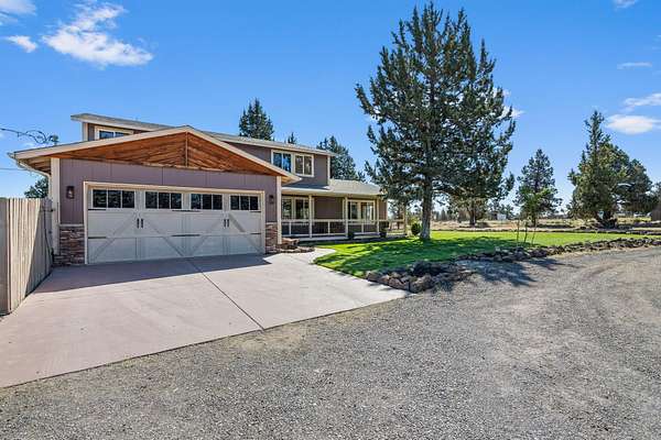 5.1 Acres of Land with Home for Sale in Redmond, Oregon