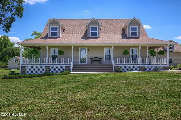 32.4 Acres of Land with Home for Sale in Richlands, North Carolina