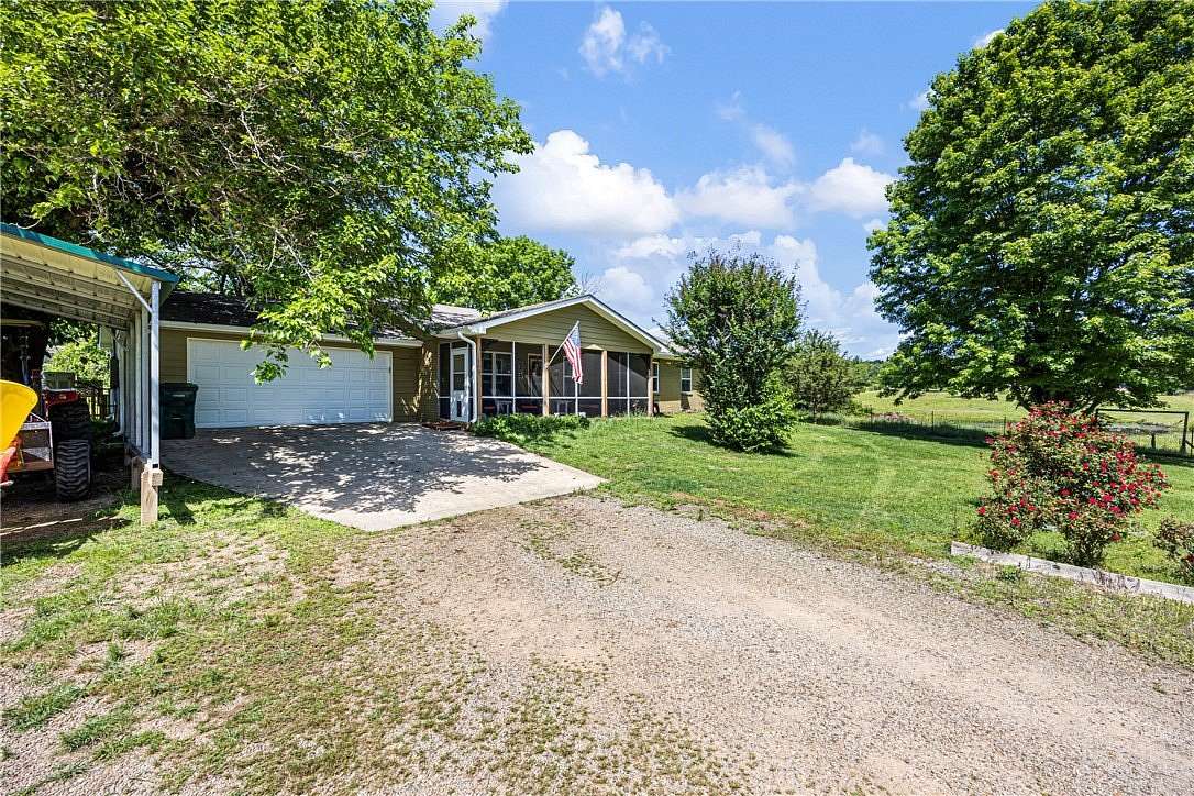 37 Acres of Land with Home for Sale in Russellville, Arkansas