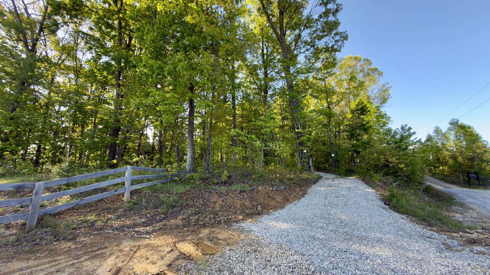 25.5 Acres of Recreational & Residential Land for Sale in McArthur, Ohio