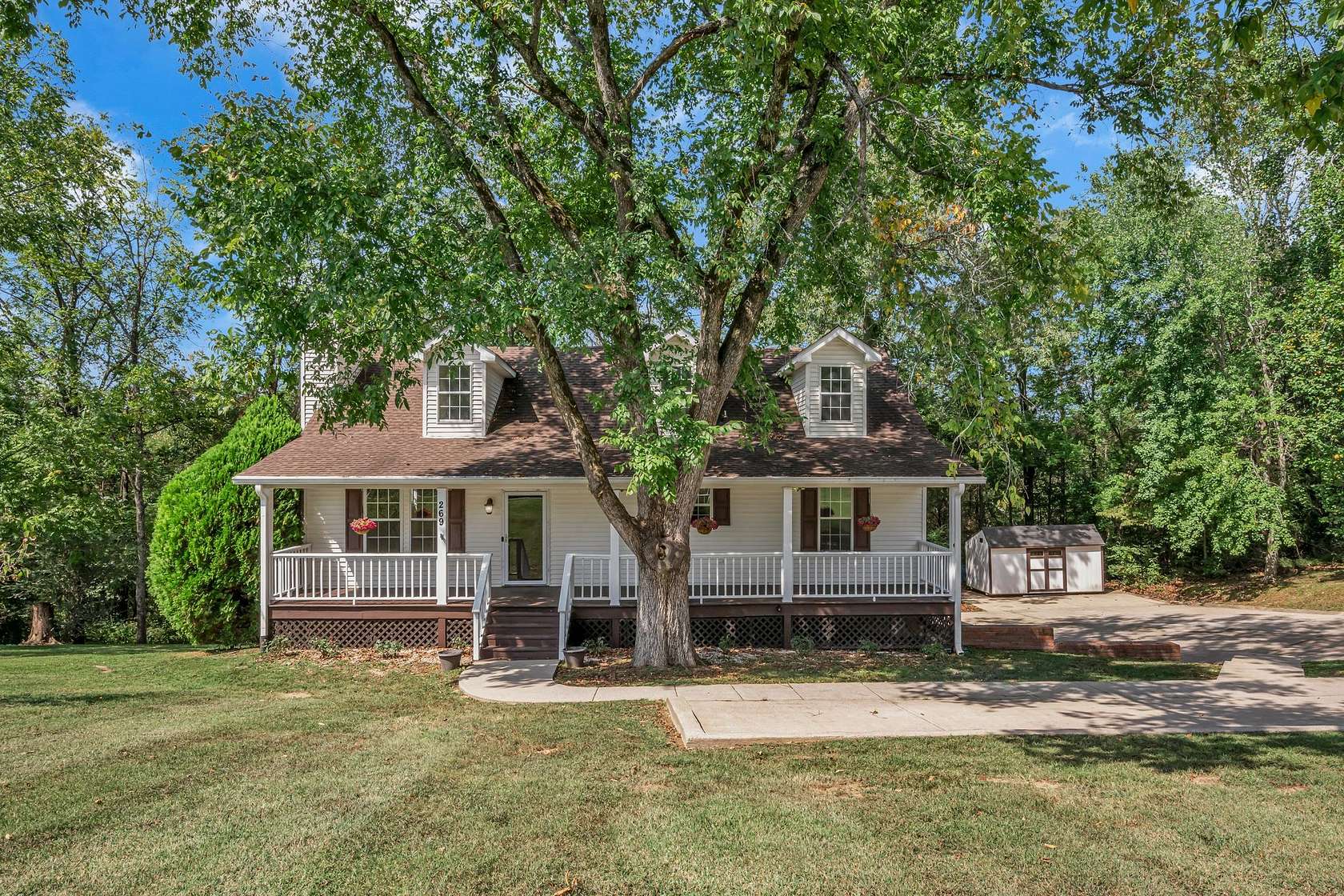1.5 Acres of Land with Home for Sale in Kingston Springs, Tennessee