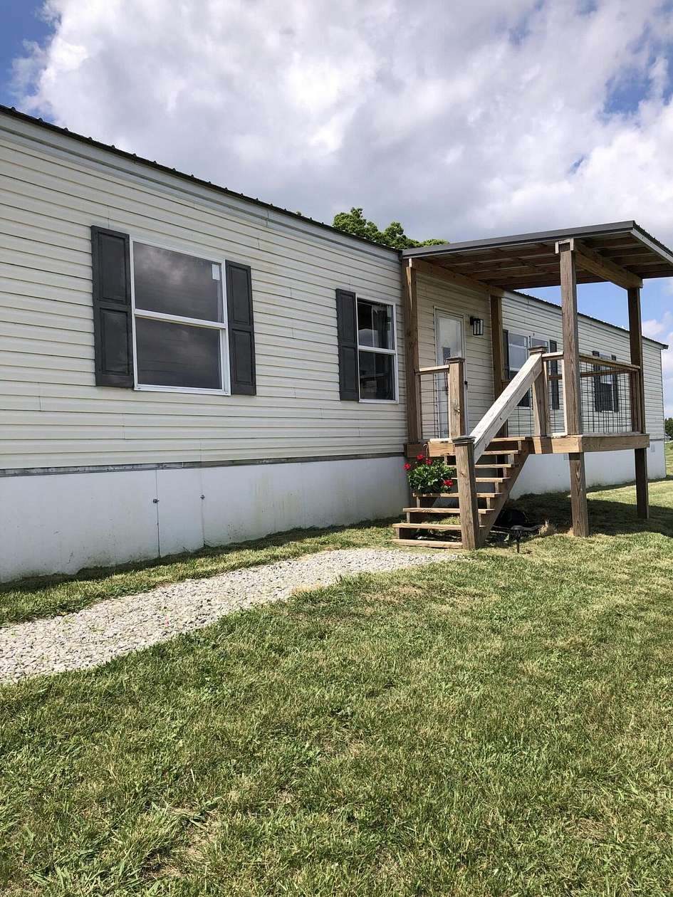 5.85 Acres of Land with Home for Sale in Nancy, Kentucky