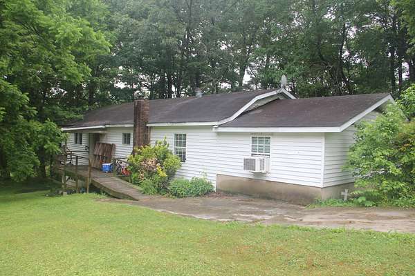 9 Acres of Land with Home for Sale in LaFayette, Georgia