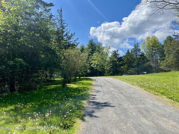 5 Acres of Residential Land for Sale in Tivoli, New York