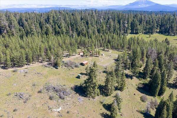 160 Acres of Land for Sale in Ashland, Oregon
