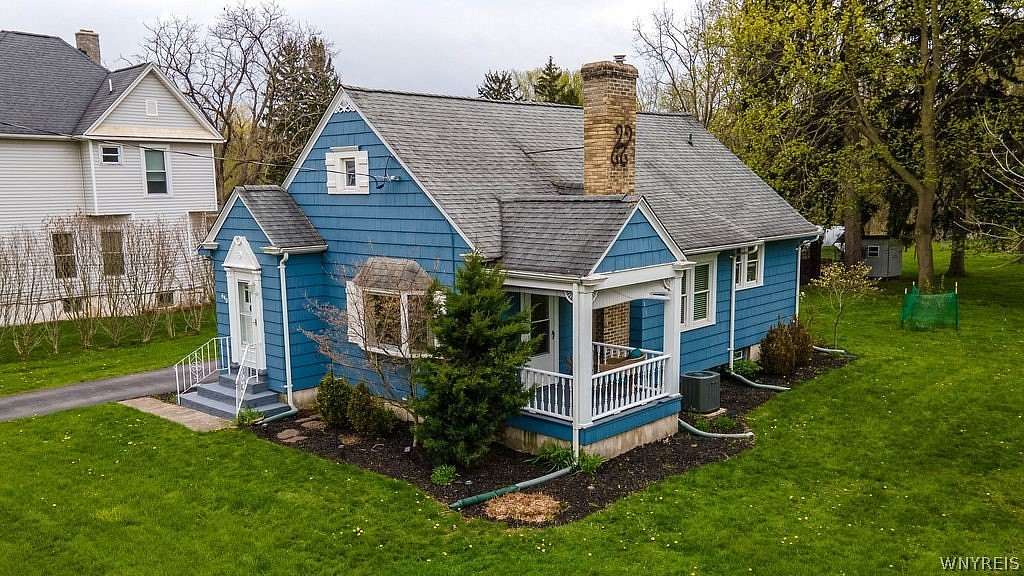 2.78 Acres of Land with Home for Sale in Lockport, New York