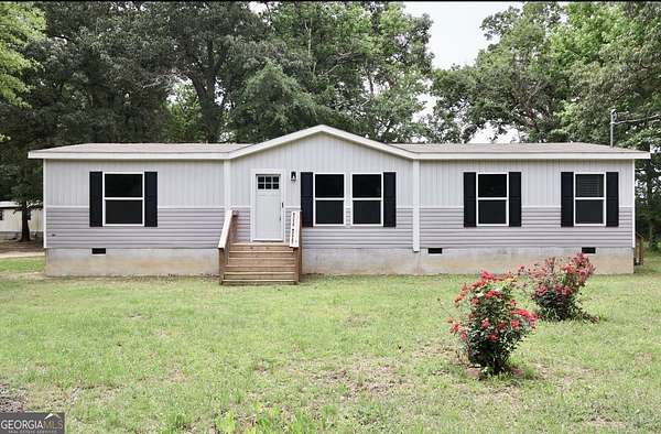 5 Acres of Land with Home for Sale in Jeffersonville, Georgia