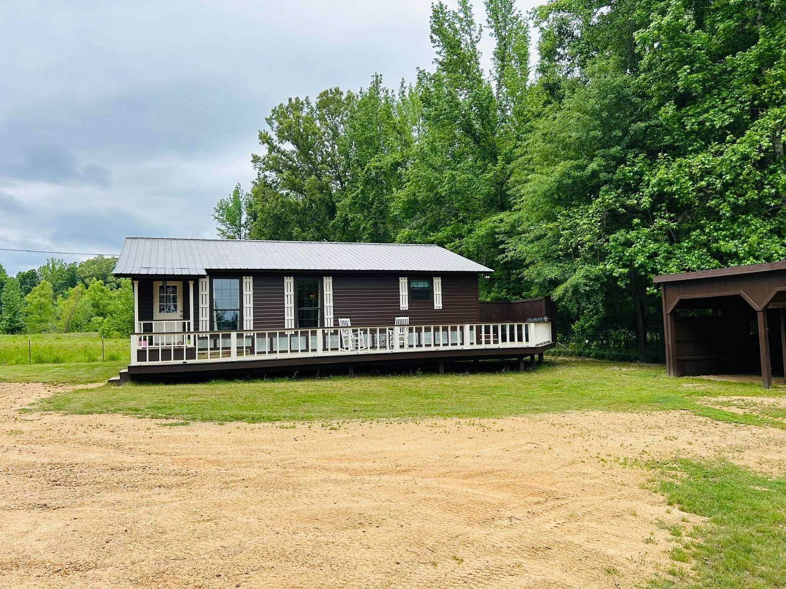 4 Acres of Land with Home for Sale in Grenada, Mississippi