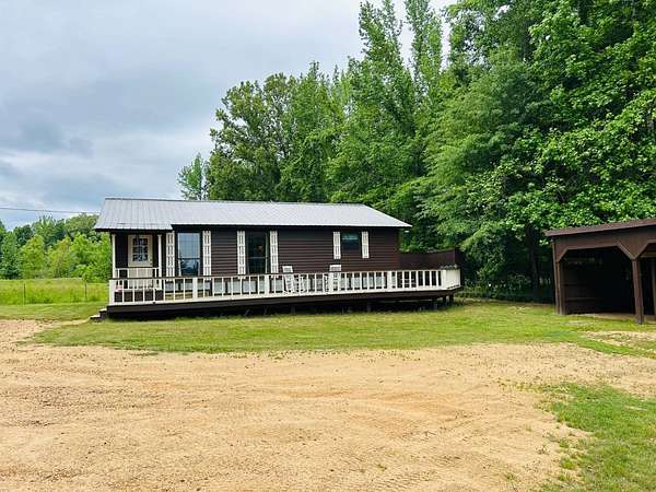 4 Acres of Land with Home for Sale in Grenada, Mississippi
