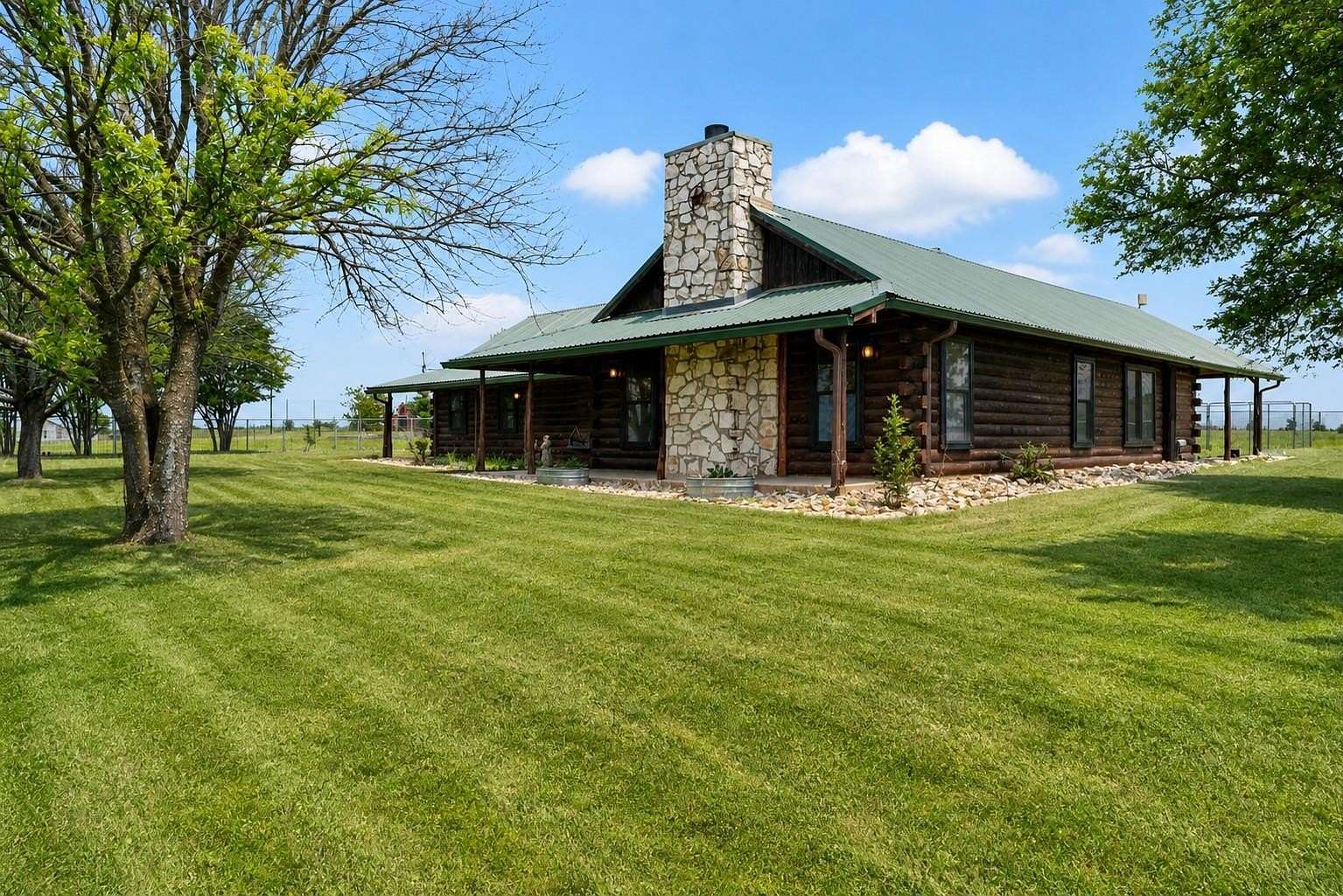 5.5 Acres of Land with Home for Sale in Georgetown, Texas