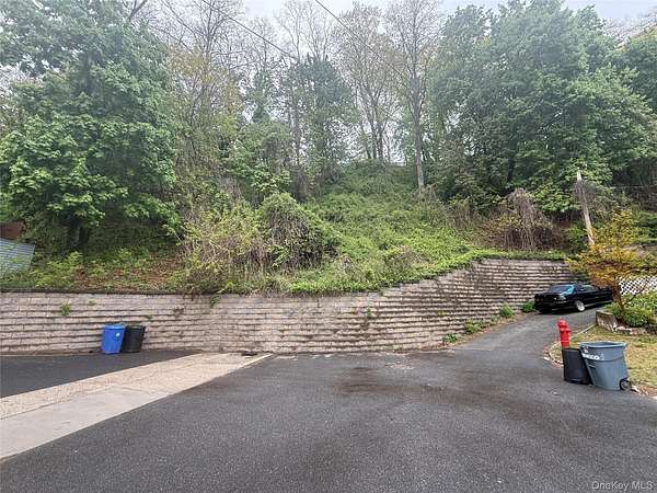 0.15 Acres of Residential Land for Sale in Manorhaven, New York