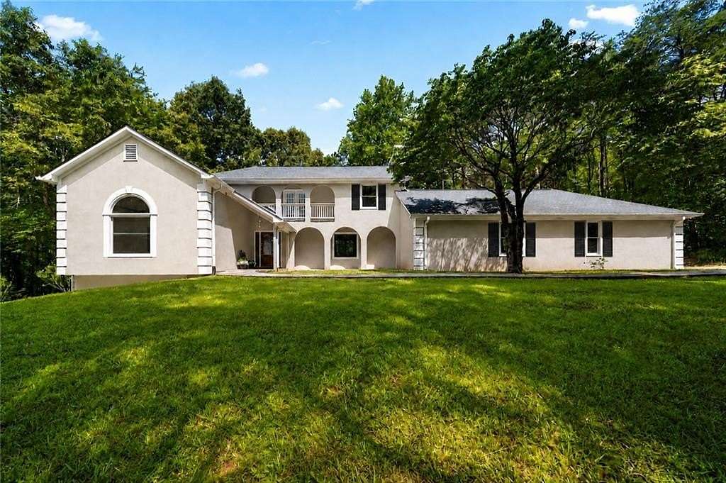 14.9 Acres of Land with Home for Sale in Dallas, Georgia
