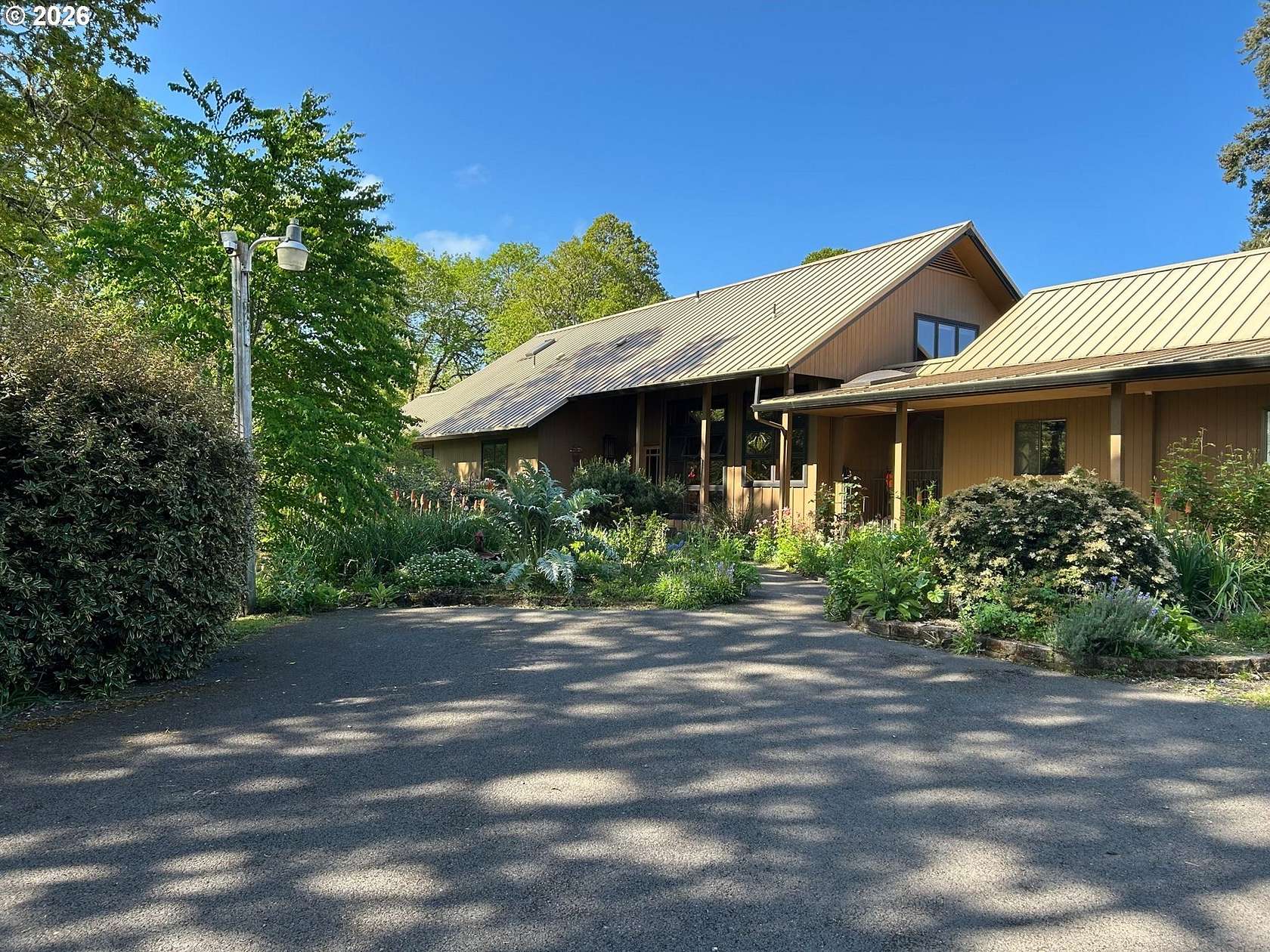 3.9 Acres of Land with Home for Sale in Veneta, Oregon