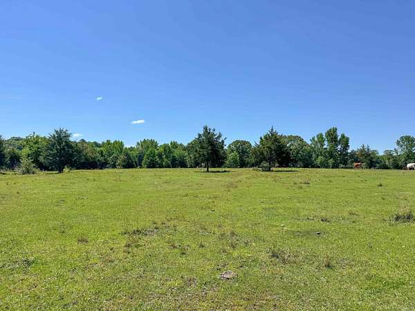 8 Acres of Residential Land for Sale in Quitman, Arkansas