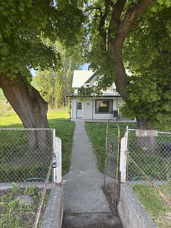 21.8 Acres of Land with Home for Sale in Pomeroy, Washington