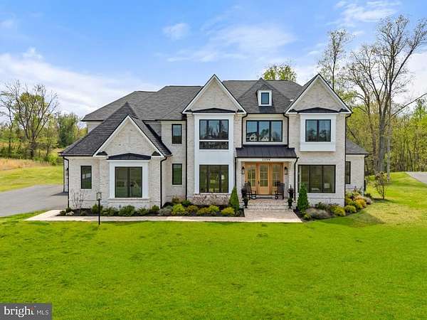 3.17 Acres of Land with Home for Sale in Middleburg, Virginia
