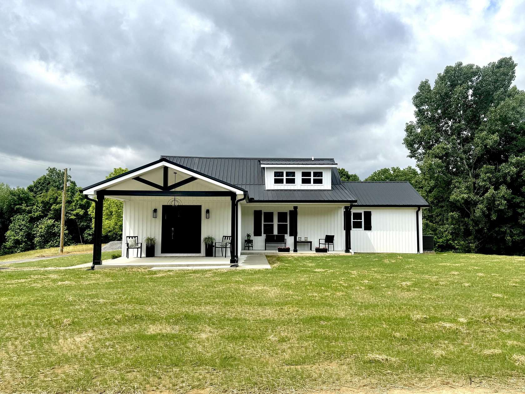 10 Acres of Land with Home for Sale in Russell Springs, Kentucky