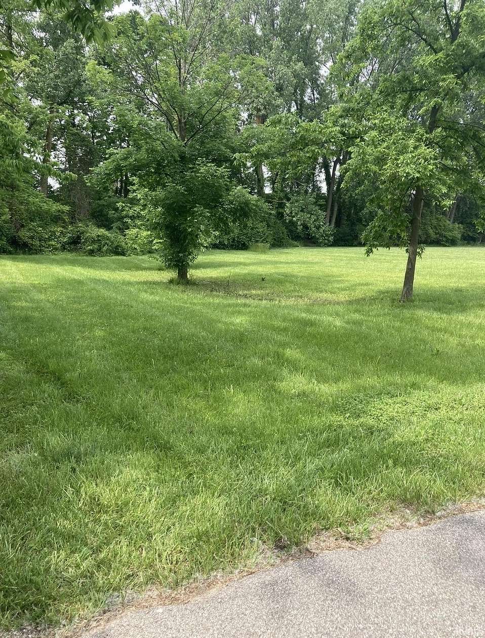 0.34 Acres of Residential Land for Sale in Syracuse, Indiana