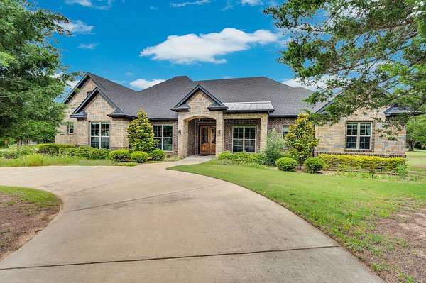 1.6 Acres of Land with Home for Sale in Cedar Hill, Texas