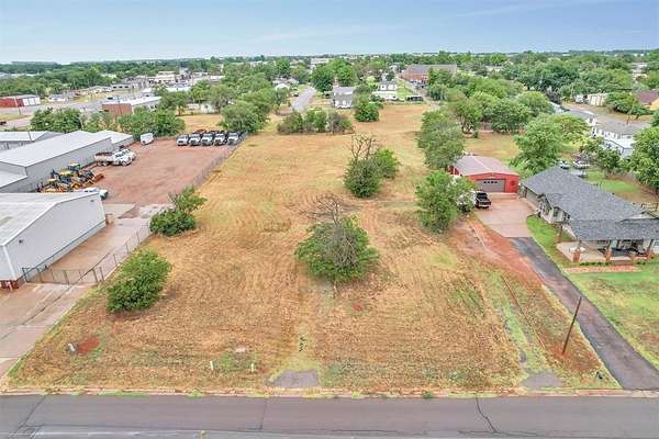 0.96 Acres of Mixed-Use Land for Sale in Elk City, Oklahoma