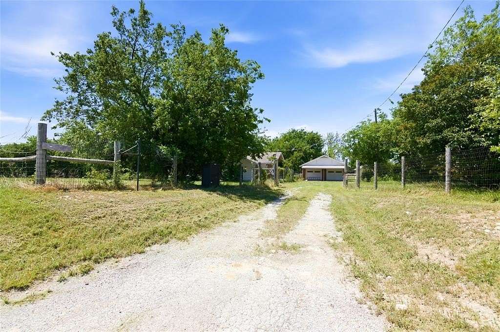 6.2 Acres of Land with Home for Sale in Fort Worth, Texas