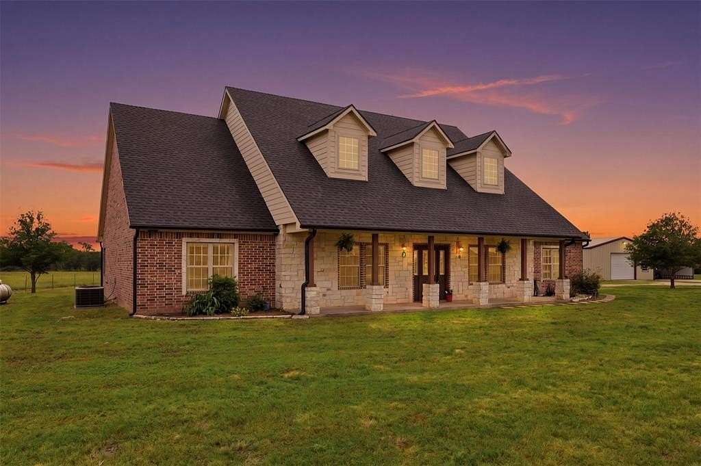 35.8 Acres of Land with Home for Sale in Sulphur Springs, Texas