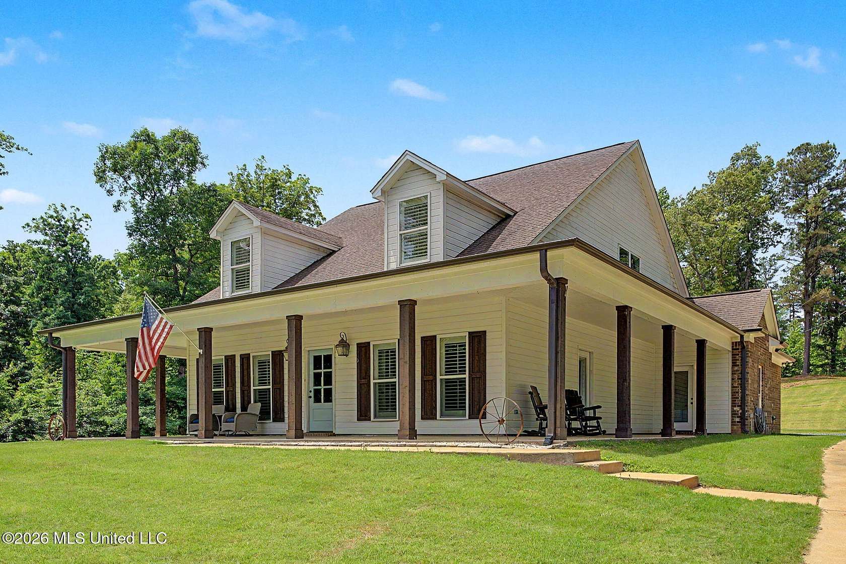 4 Acres of Land with Home for Sale in Hernando, Mississippi