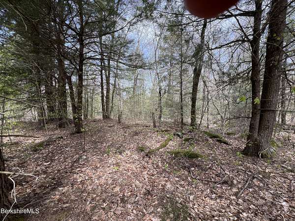 4.48 Acres of Residential Land for Sale in Becket, Massachusetts