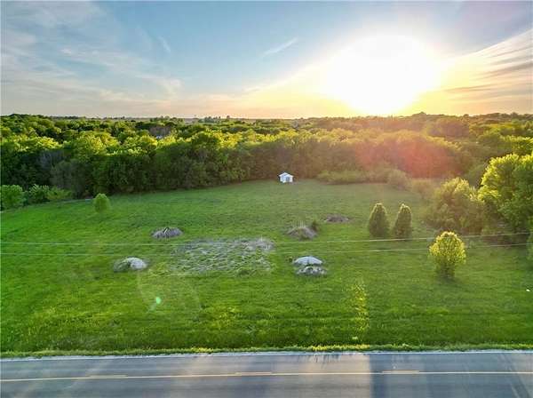 3 Acres of Land for Sale in Sedalia, Missouri