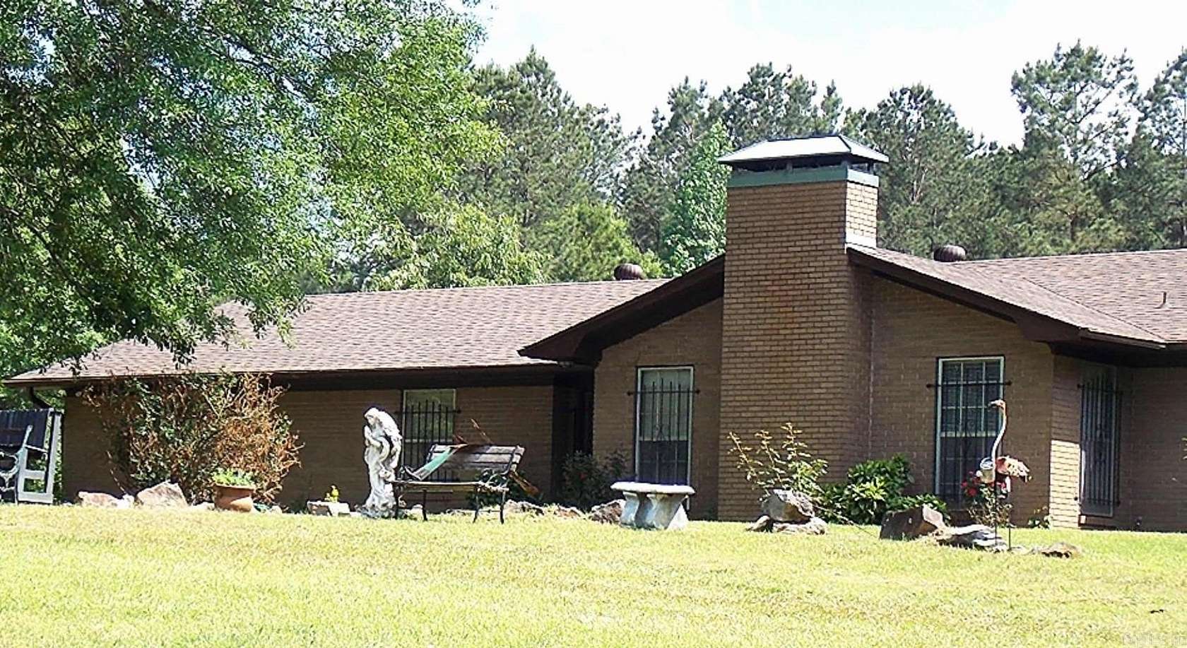 1.76 Acres of Land with Home for Sale in Mabelvale, Arkansas