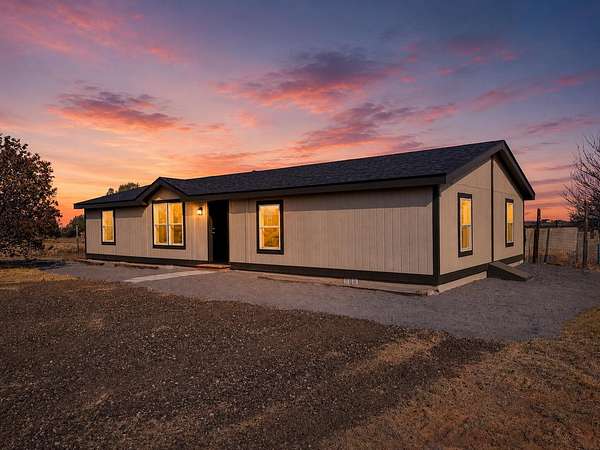 2.5 Acres of Land with Home for Sale in Edgewood, New Mexico