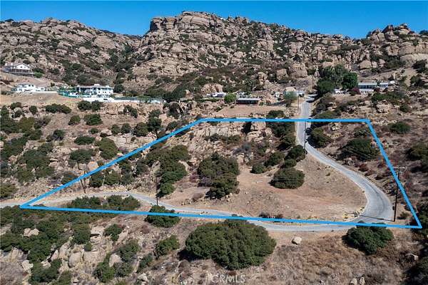 Residential Land for Sale in Chatsworth, California