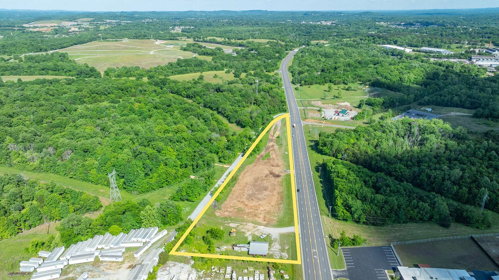 5 Acres of Commercial Land for Sale in Columbia, Tennessee