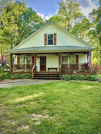 9.2 Acres of Land with Home for Sale in Columbia, Tennessee