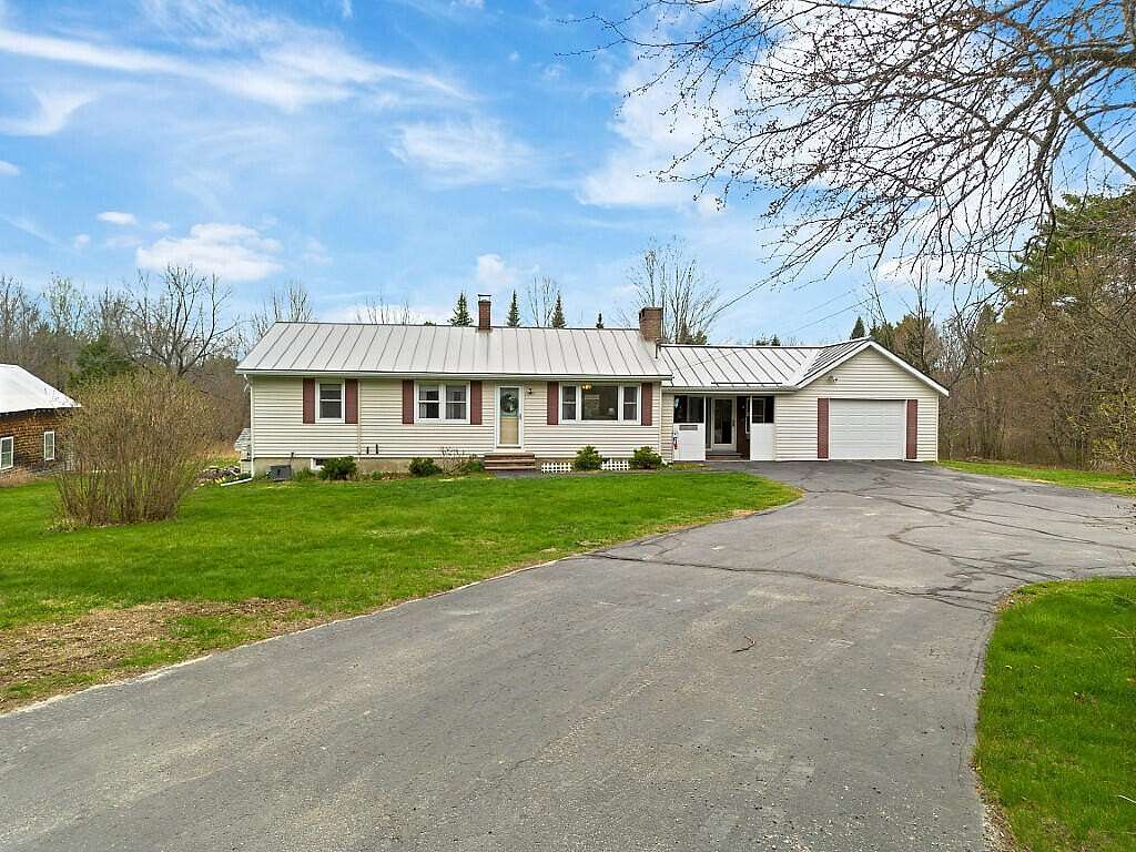 4.5 Acres of Land with Home for Sale in Chelsea, Maine