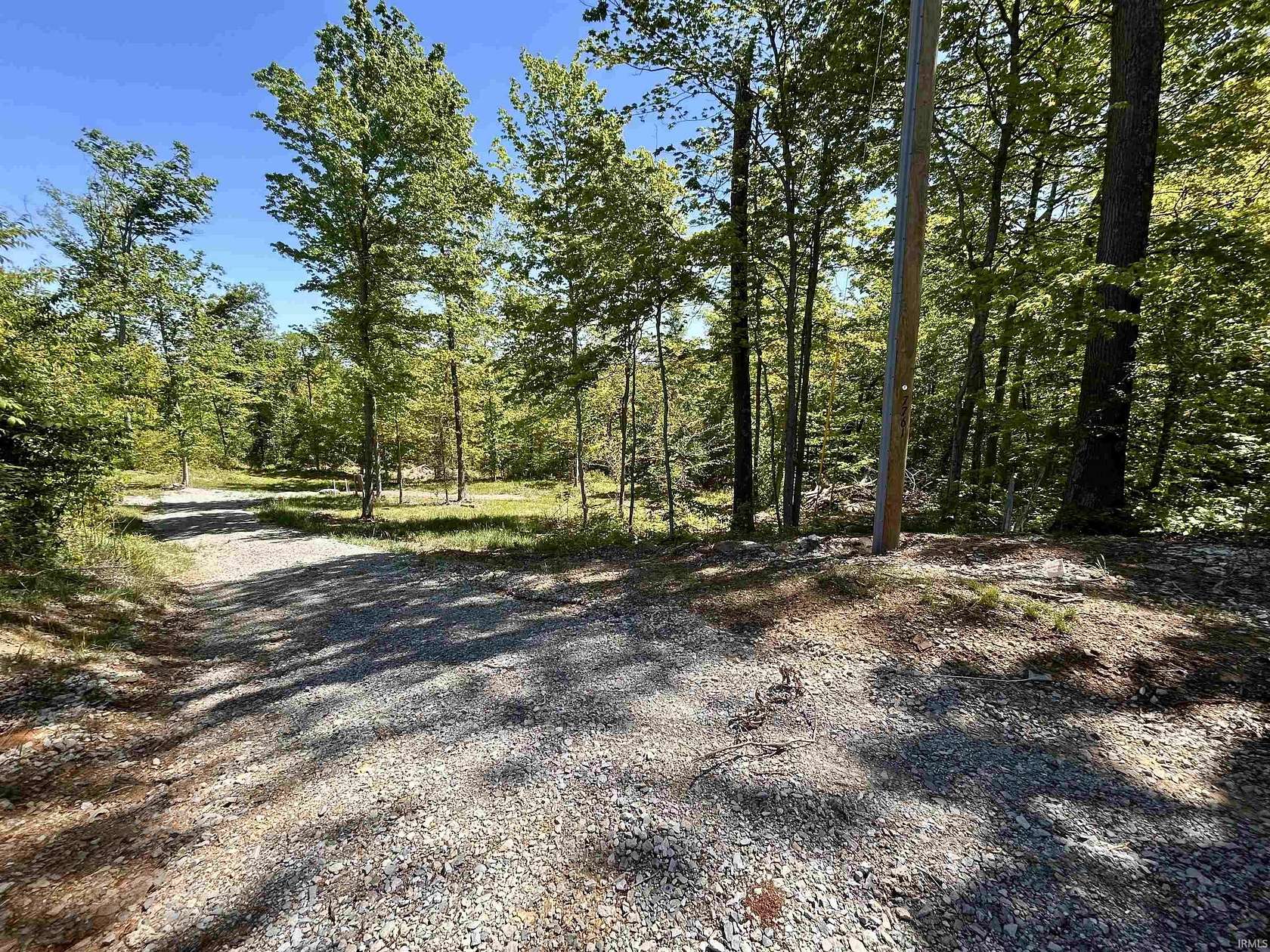 27 Acres of Recreational & Residential Land for Sale in Bloomfield, Indiana