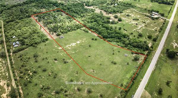 10 Acres of Land for Sale in Dale, Texas