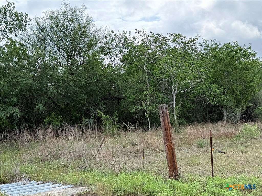 14 Acres of Land for Sale in Victoria, Texas