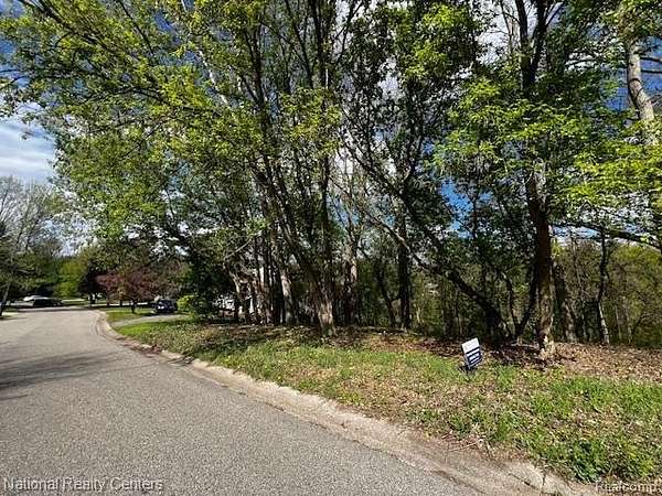 0.47 Acres of Residential Land for Sale in Oakland Charter Township, Michigan