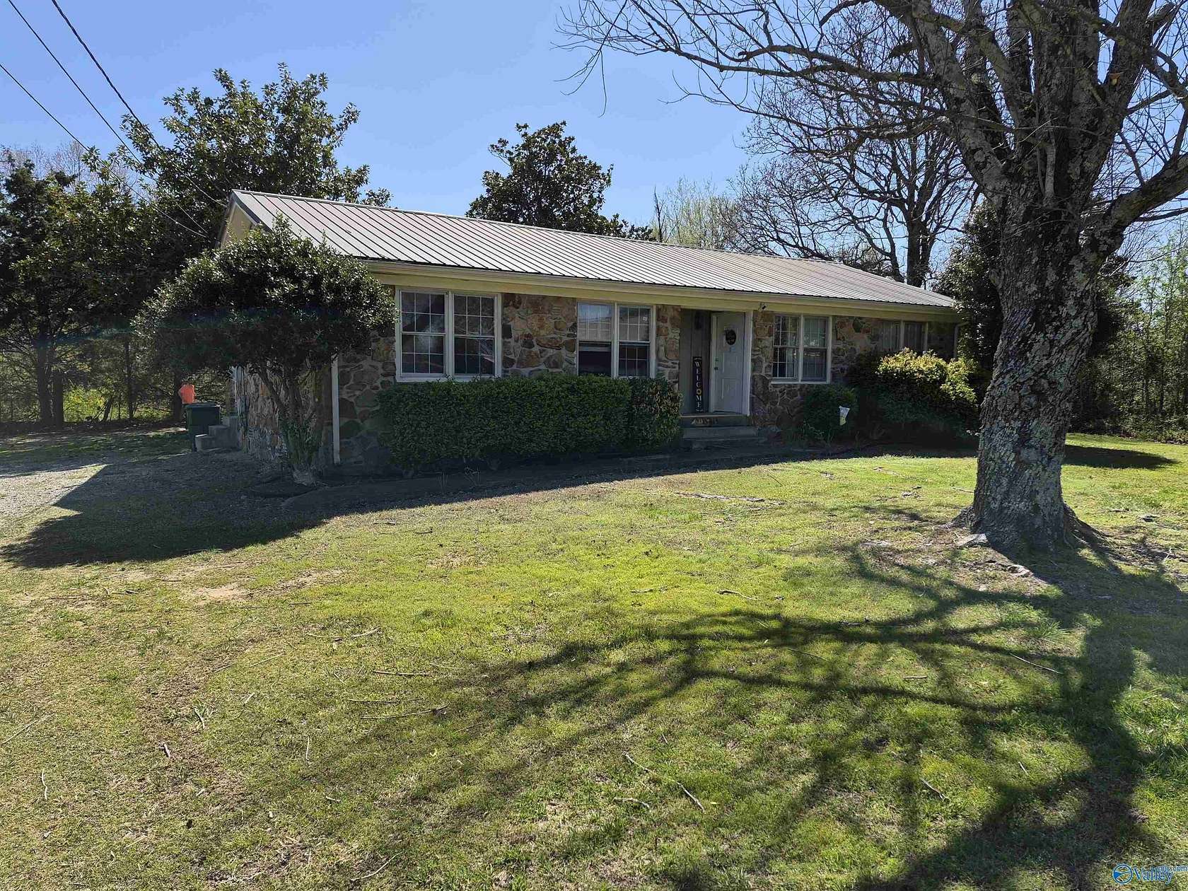 2 Acres of Improved Residential Land for Auction in Tuscumbia, Alabama