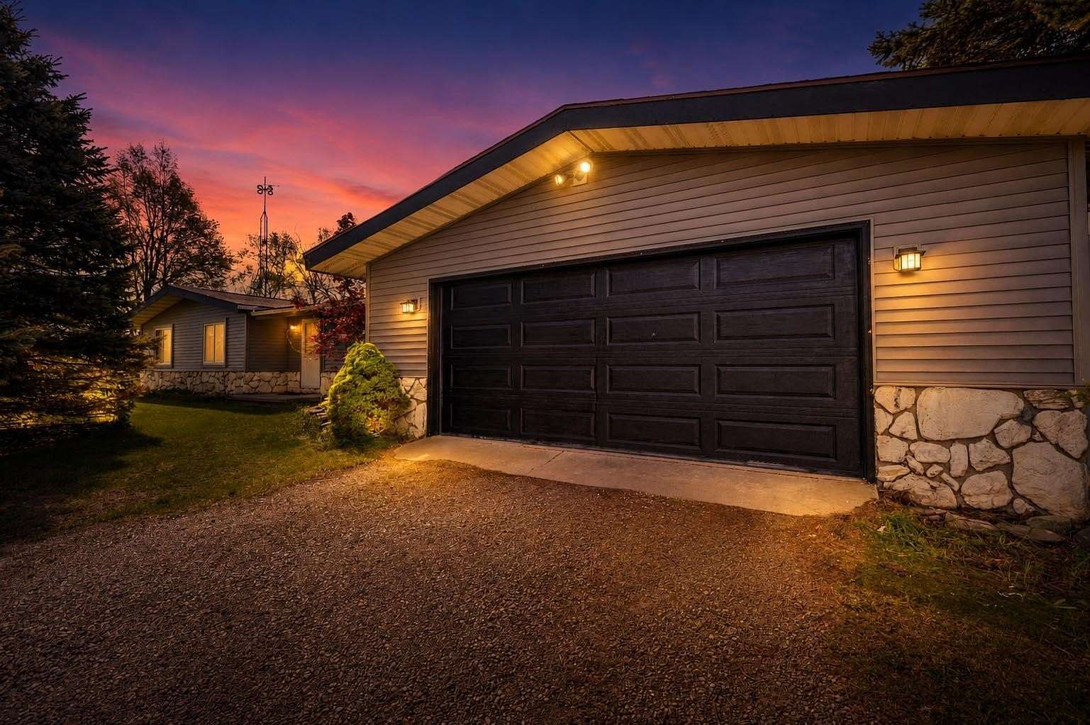 6 Acres of Land with Home for Sale in Clinton, Michigan