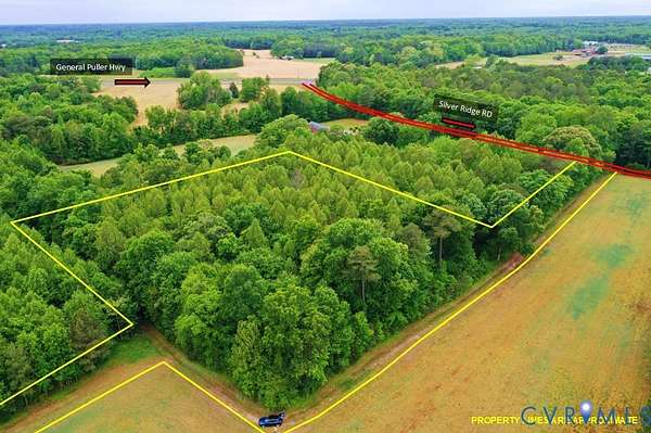 5.26 Acres of Residential Land for Sale in Topping, Virginia