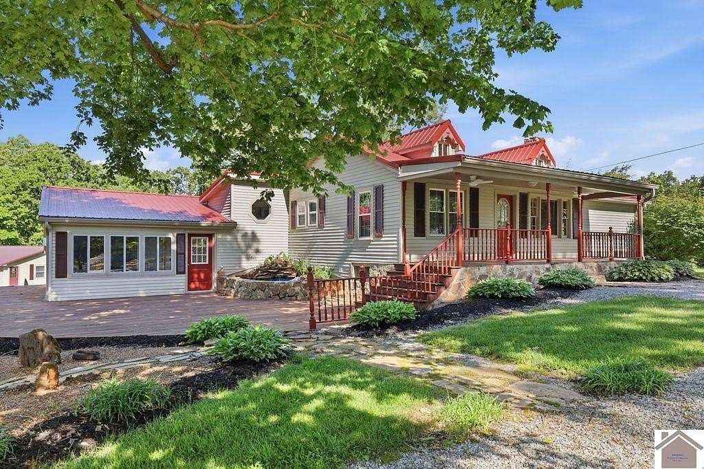 4.7 Acres of Land with Home for Sale in Benton, Kentucky