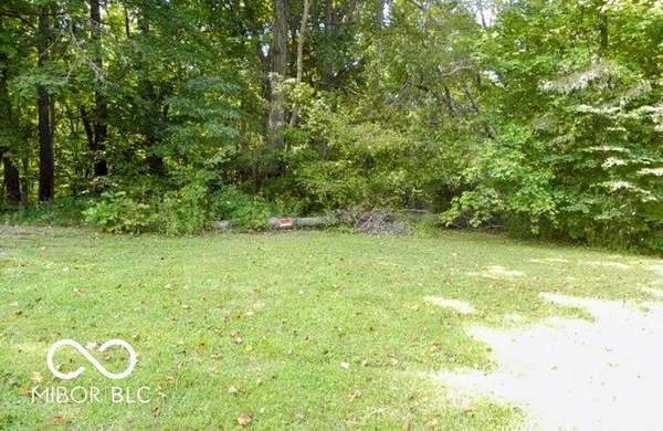 2.5 Acres of Residential Land for Sale in Cloverdale, Indiana