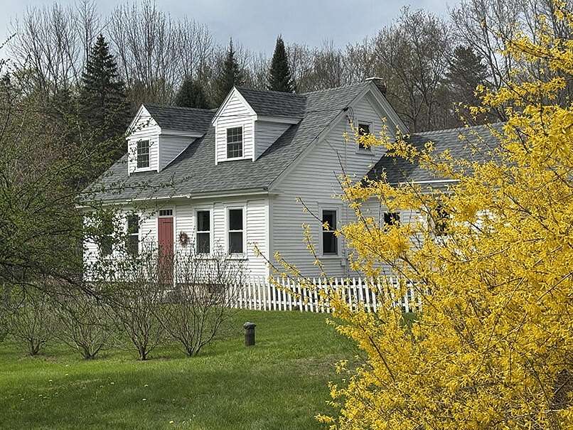 2 Acres of Land with Home for Sale in West Gardiner Town, Maine