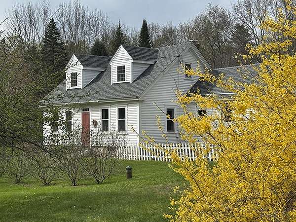 2 Acres of Land with Home for Sale in West Gardiner Town, Maine