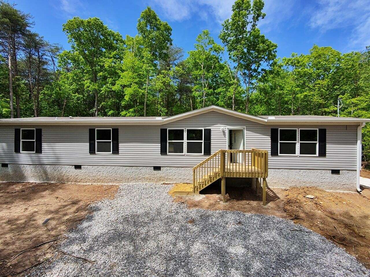 2.7 Acres of Land with Home for Sale in Graysville, Tennessee