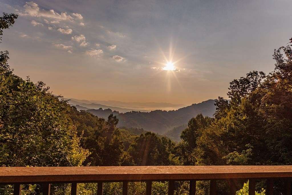 4 Acres of Land with Home for Lease in Bryson City, North Carolina